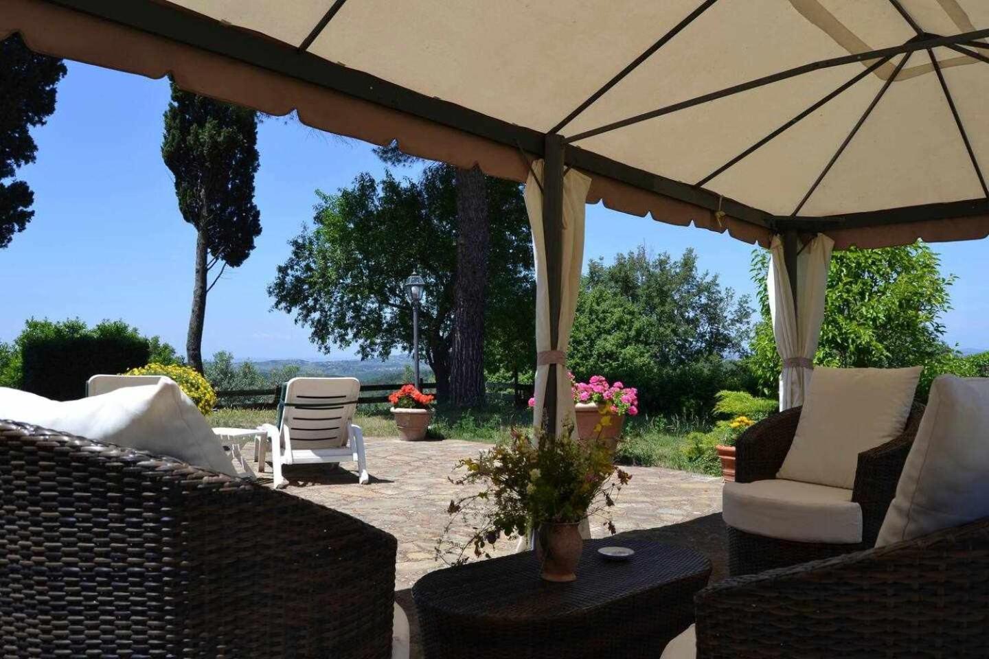 Agriturismo San Silvestro San Donato in Poggio Bagian luar foto