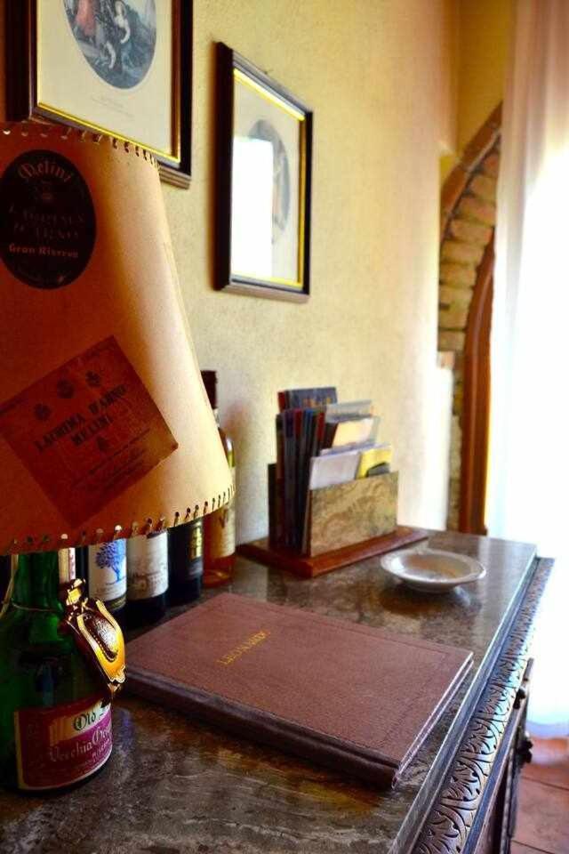 Agriturismo San Silvestro San Donato in Poggio Bagian luar foto